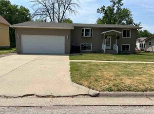 709 Locust St, Tipton, IA 52772