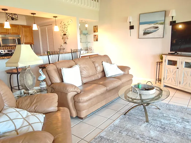 233 NE Edgewater Dr #203 — Photo 12