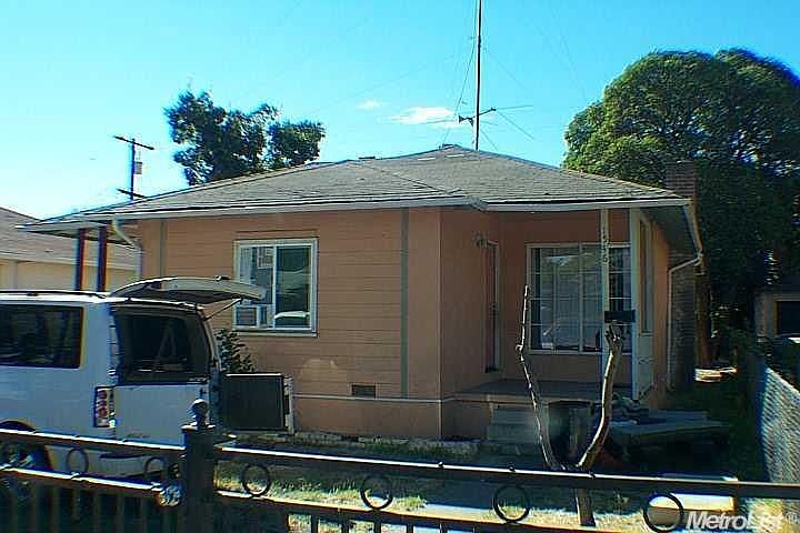 1st image of 1546 E 9th St