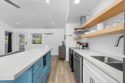 115 E Dolphin St — Photo 7