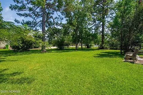 515 Gene Dr — Photo 2
