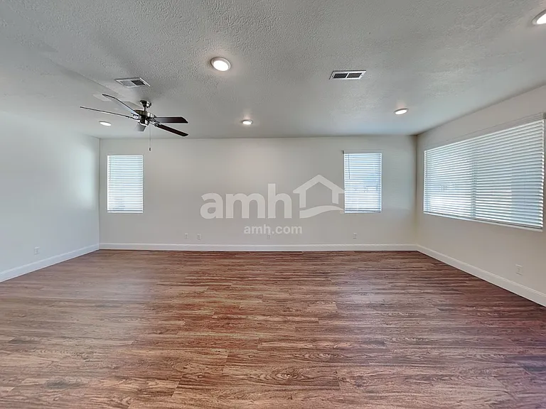 3344 S Fields Ave — Photo 7