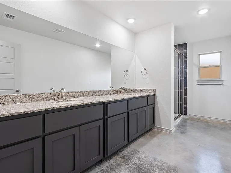 797 Freedom Cir — Photo 18