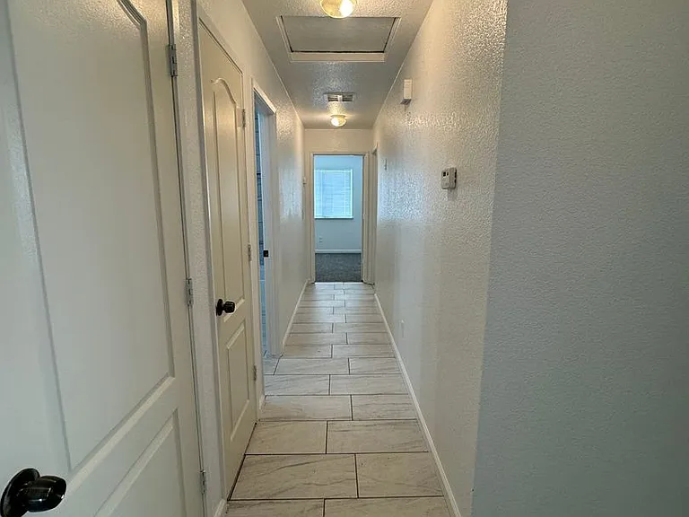 430 Vargus Ct — Photo 17