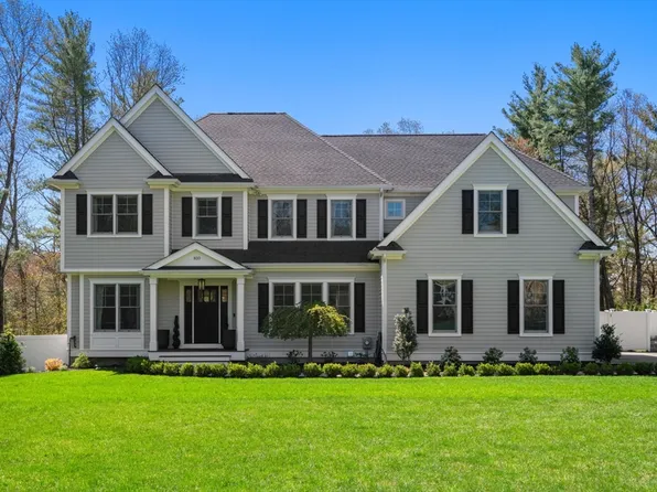 810 North St, Walpole, MA 02081
