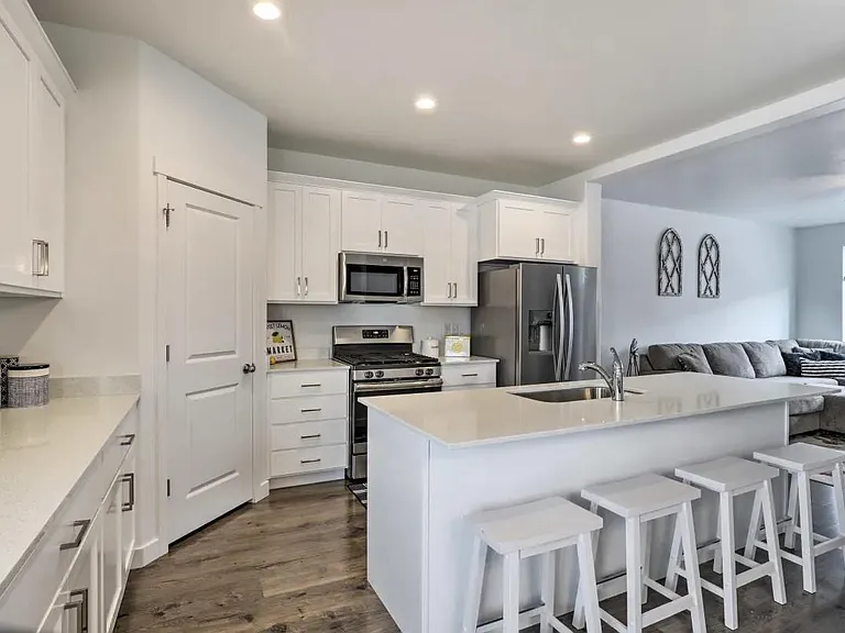 426 S Willow Leaf Rd — Photo 3