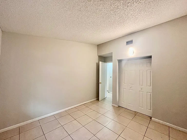 1602 Crystal Park Cir #1602 — Photo 6