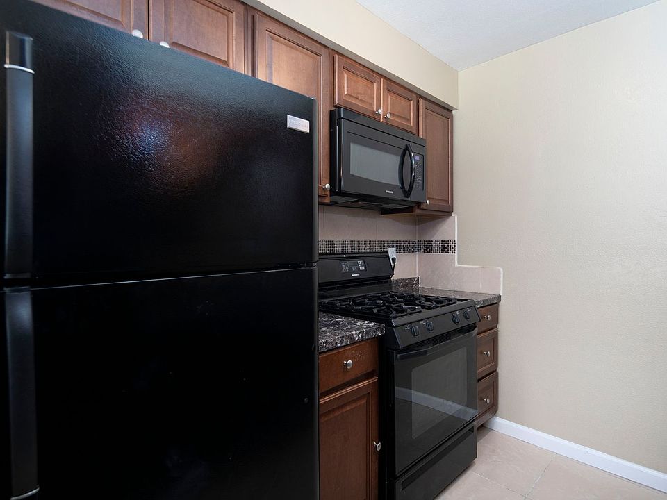 1st image of 375 S 49th St APT 7