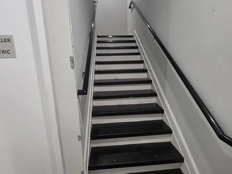 83 Auburn St #203 — Photo 3