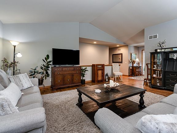 3rd image of 1101 Virgin Lake Dr