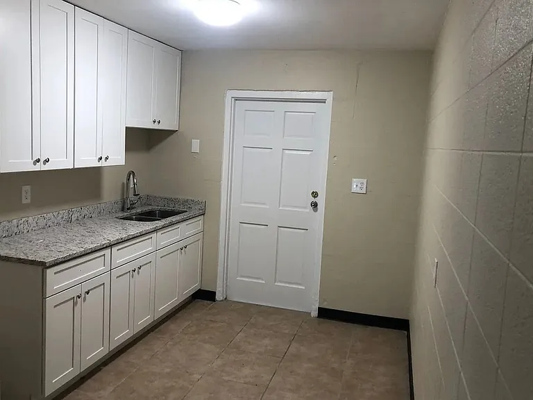430 Sunset — Photo 12