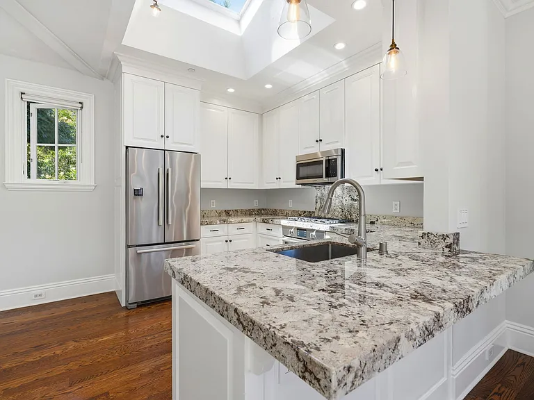 140A Heather Dr — Photo 11