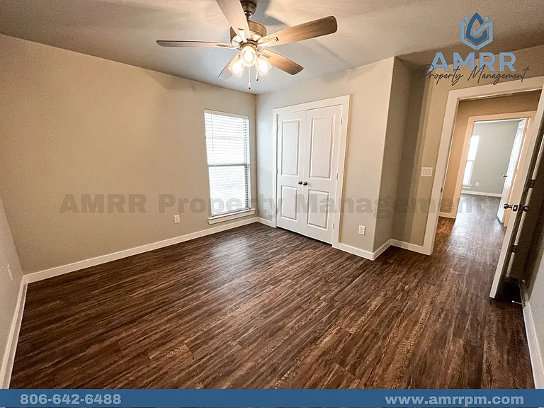 2030 Kenwood Ave — Photo 30