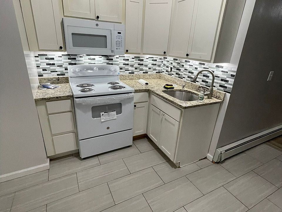 1st image of 287 Grand St APT 1