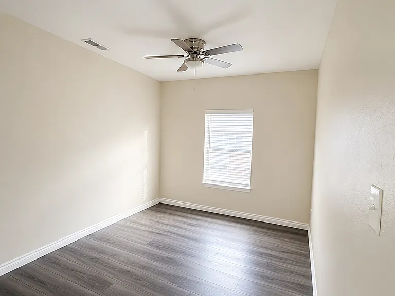 4017 Rainier St — Photo 10