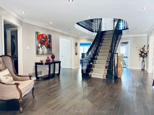 6 Cowles Ct, Richmond Hill, ON L4C 9A7