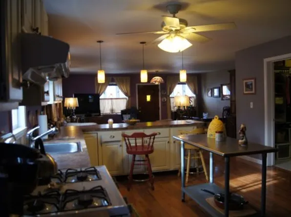 20 William St, Wallington, NJ 07057