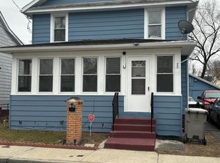 28 E Adams St, Paulsboro, NJ 08066