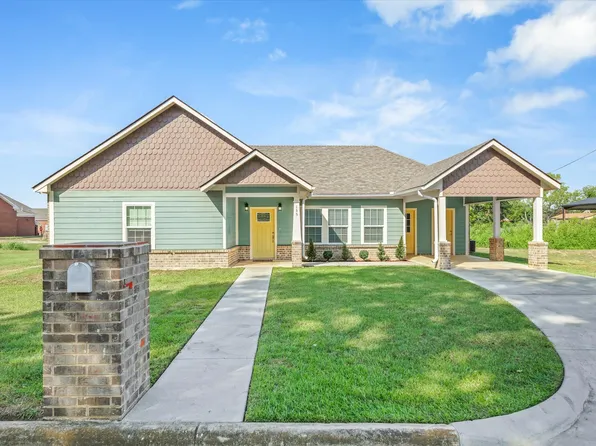 135 Spruce St, Van, TX 75790