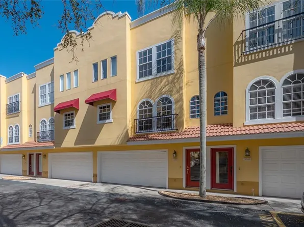 3308 Las Campos Pl, Tampa, FL 33611