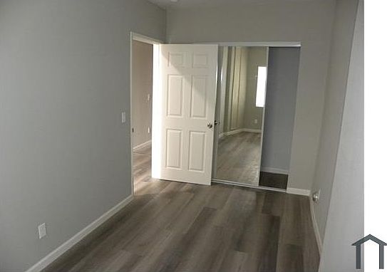 4th image of 7519 S Vermont Ave