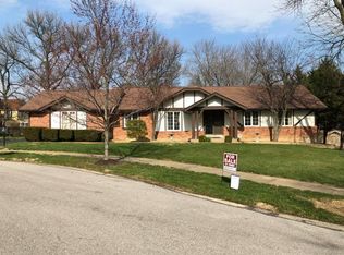 422 Holshire Way, Ballwin, MO 63011