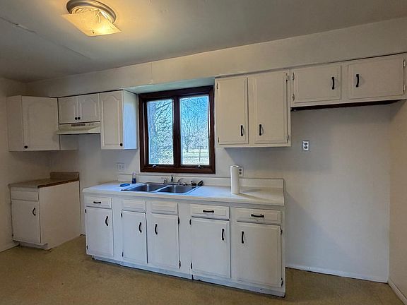 5th image of 1950 N Illinois Ave #8