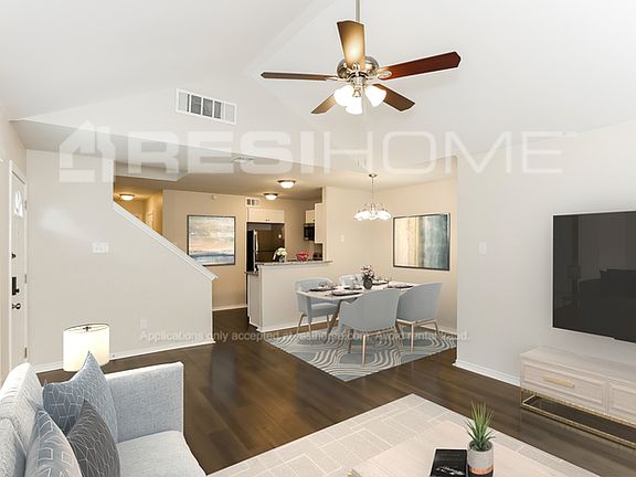5th image of 907 Fairbanks Cir