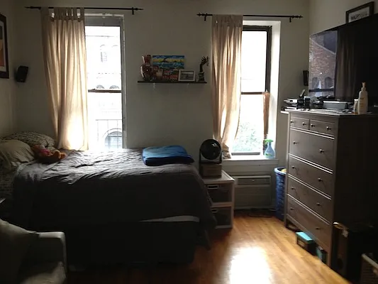 Rented by Charles Coutinho LLC | media 31