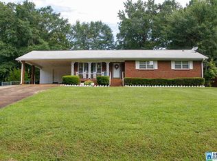 922 Boswell Dr, Oxford, AL 36203