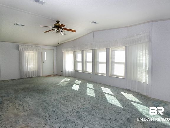 2nd image of 1190 Ridgewood Dr