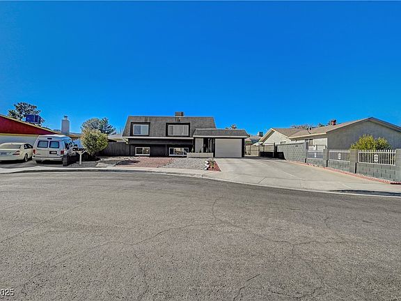 2nd image of 108 Breeze Ct