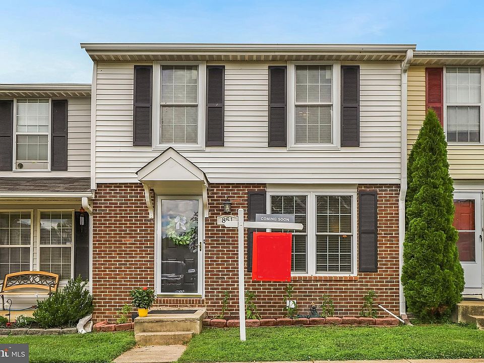 1st image of 851 Oak Leaf Ct