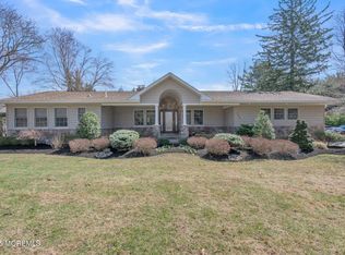 108 Leedsville Dr, Lincroft, NJ