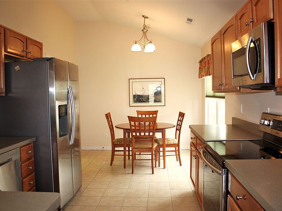5th image of 3929 Parkplace Dr