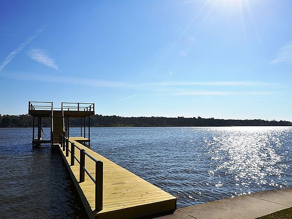 DEEP OPEN WATER VIEWS