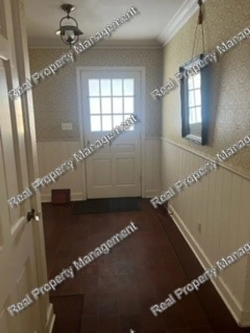 3 Bedroom Home — Photo 2