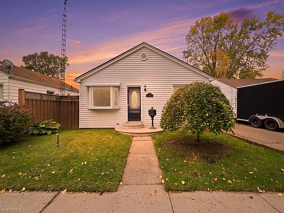 2nd image of 69 6th Ave