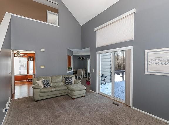 3rd image of 1686 Penny Ln