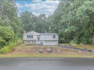 307 Grissom Rd, Manchester, CT 06042