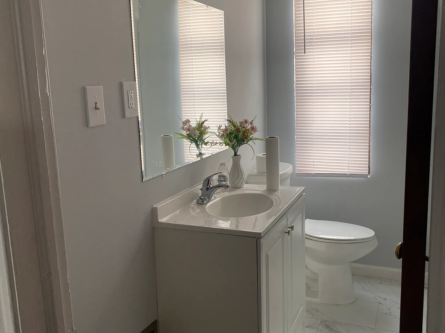 3 bed, 1.5 bath, 1100 sqft, $1,600 — Photo 4