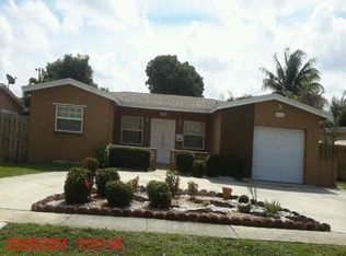 4506 NW 39th St, Lauderdale Lakes, FL 33319