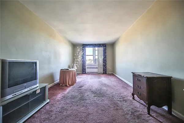 Sold by Remax Edge | media 15