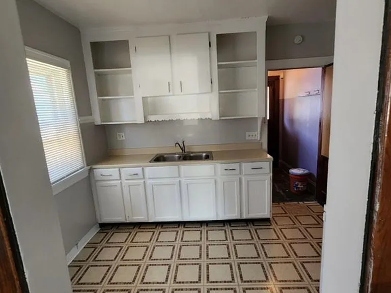 10909 Parkhurst Dr #2 — Photo 4
