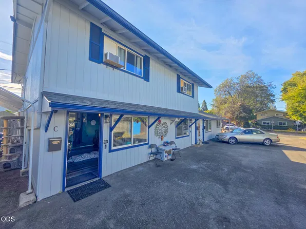 522 SE L St, Grants Pass, OR 97526