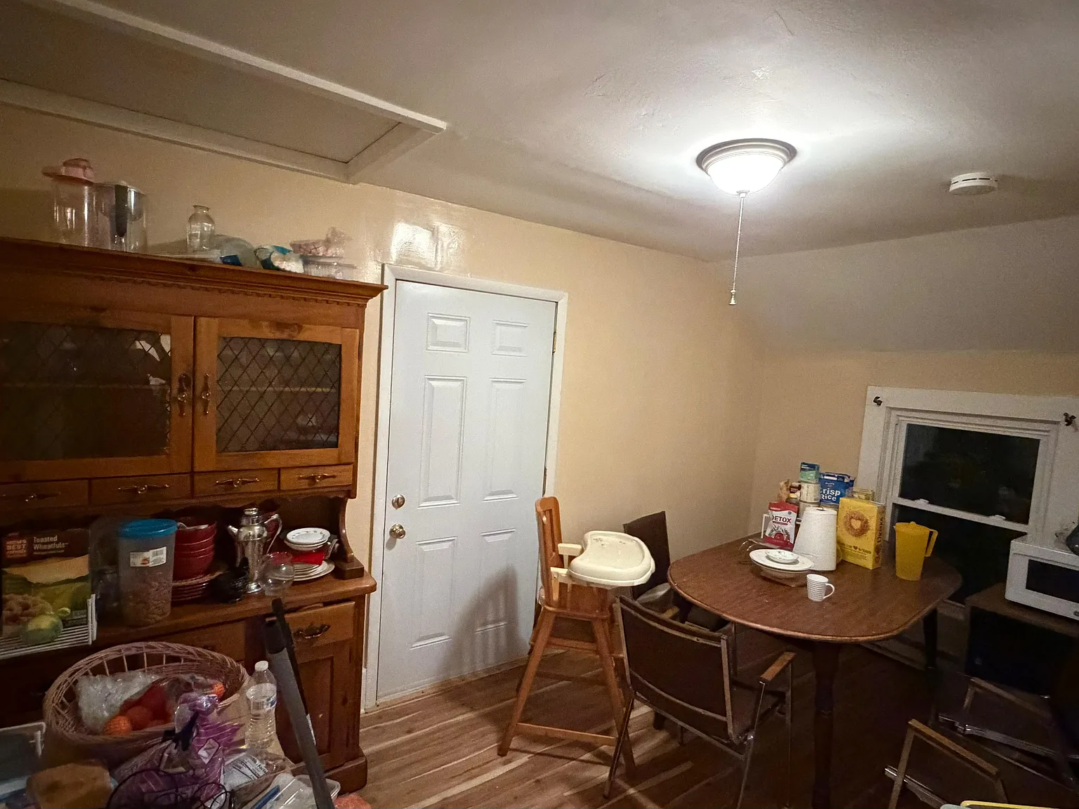 3 bed, $1,600 — Photo 2