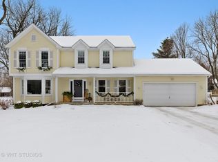135 Deer Run, Crystal Lake, IL 60012