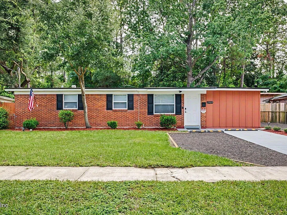 2909 Lauderdale Dr E #A-1
