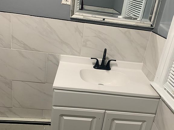 3rd image of 5342 70th St Floor 2