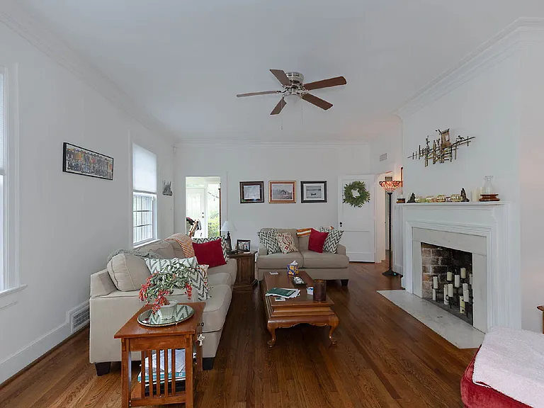1702 Elmwood Dr — Photo 35